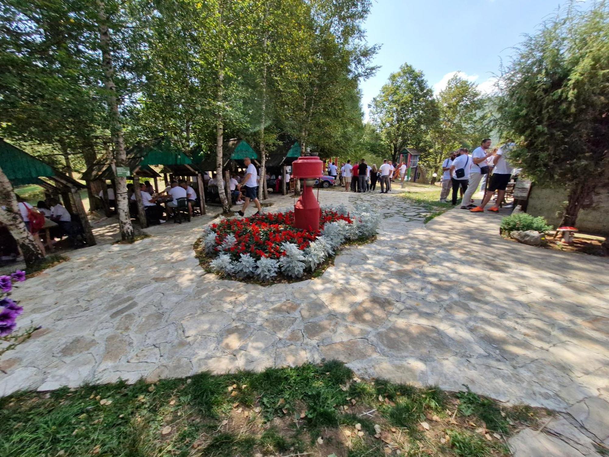 פלוזינה Ethno Village Montenegro Brezna מראה חיצוני תמונה